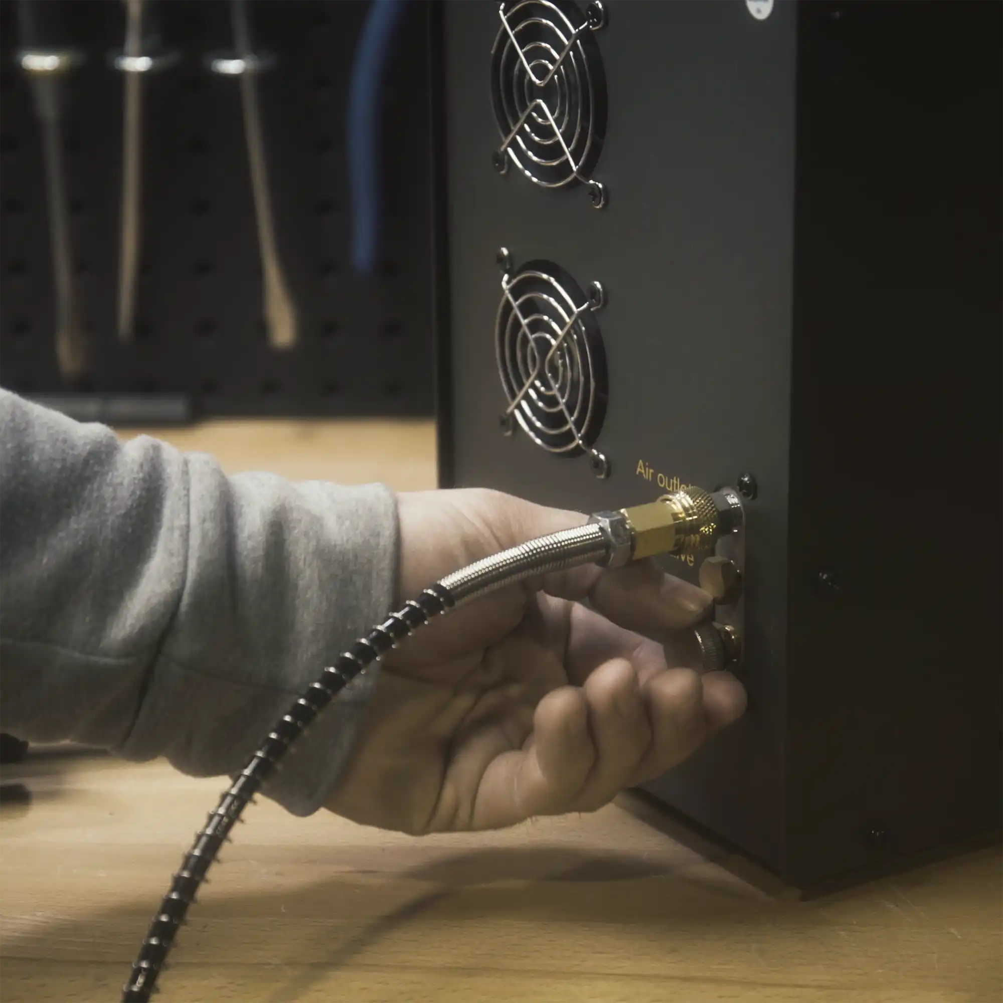 BTCDG Benjamin Traveler Compressor Lifestyle 3